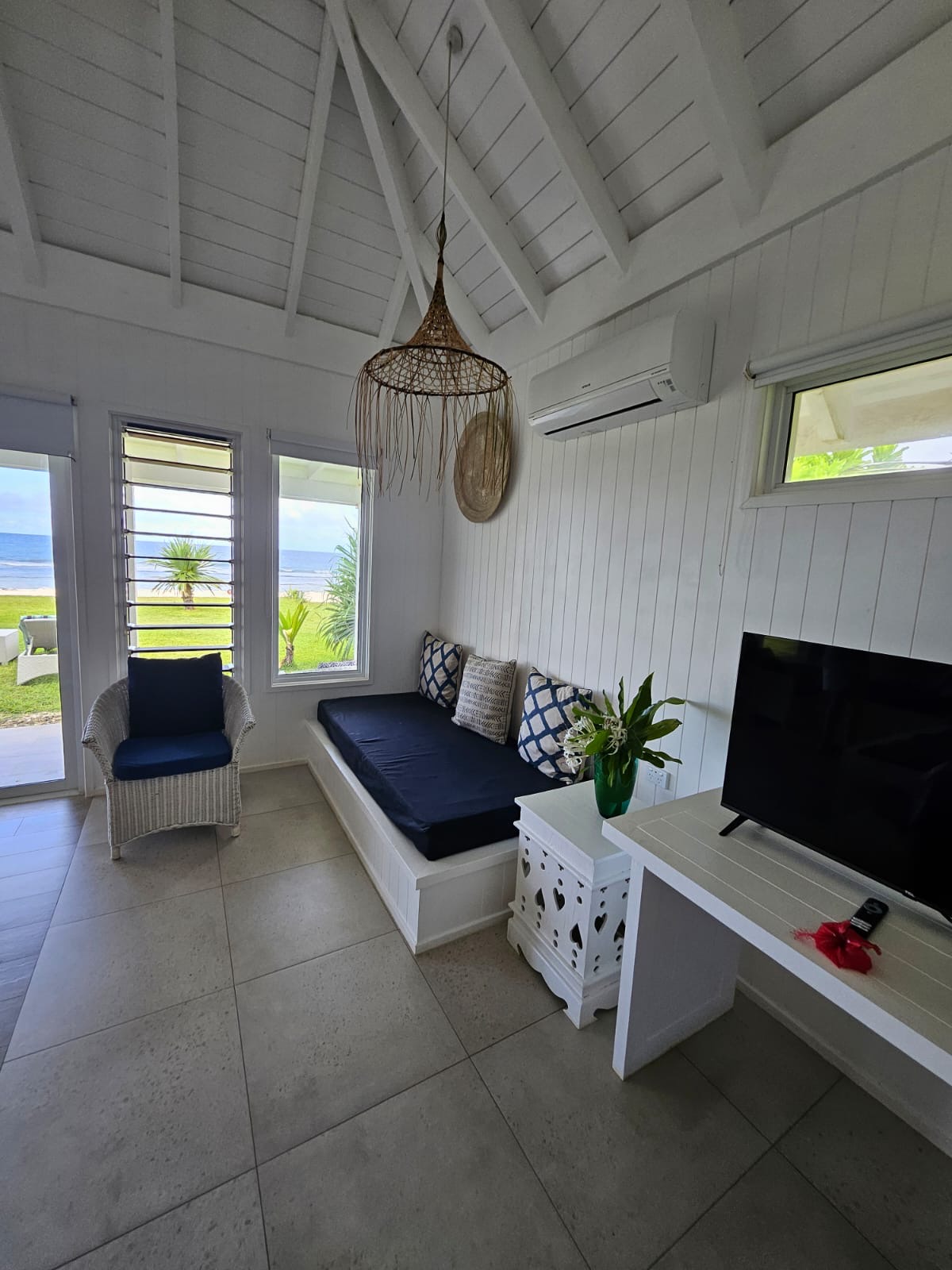 d92678f0 5d9a 4daf b0a9 9ee2d52459a2